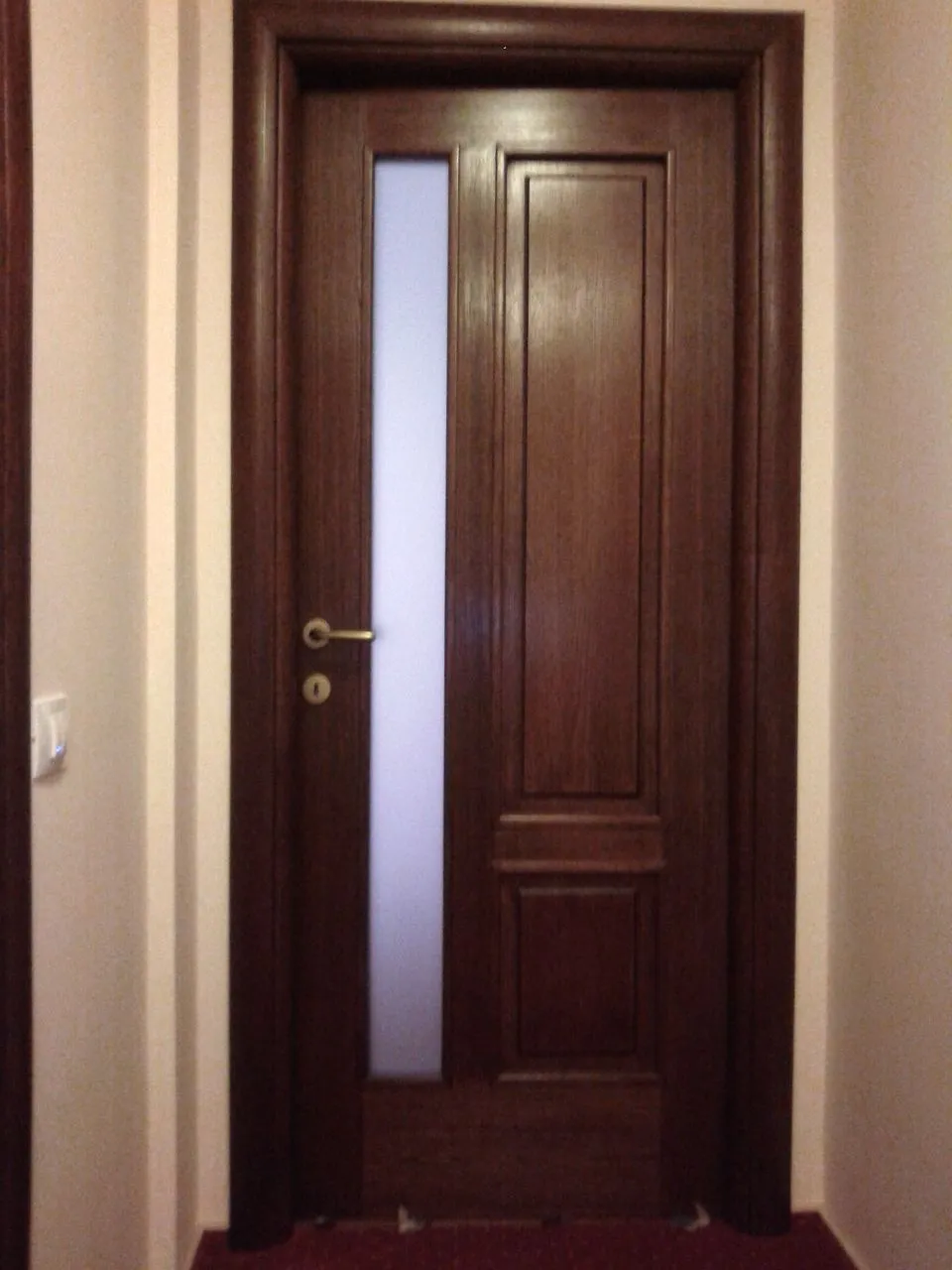 Ușă de interior instalată de Parquet Doors într-un proiect real
