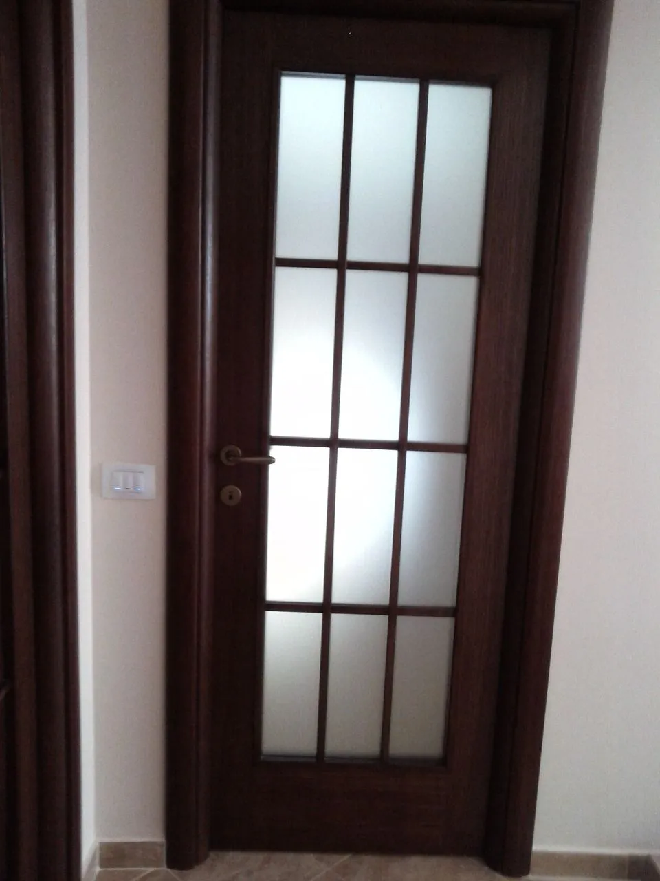 Ușă de interior instalată de Parquet Doors într-un proiect real
