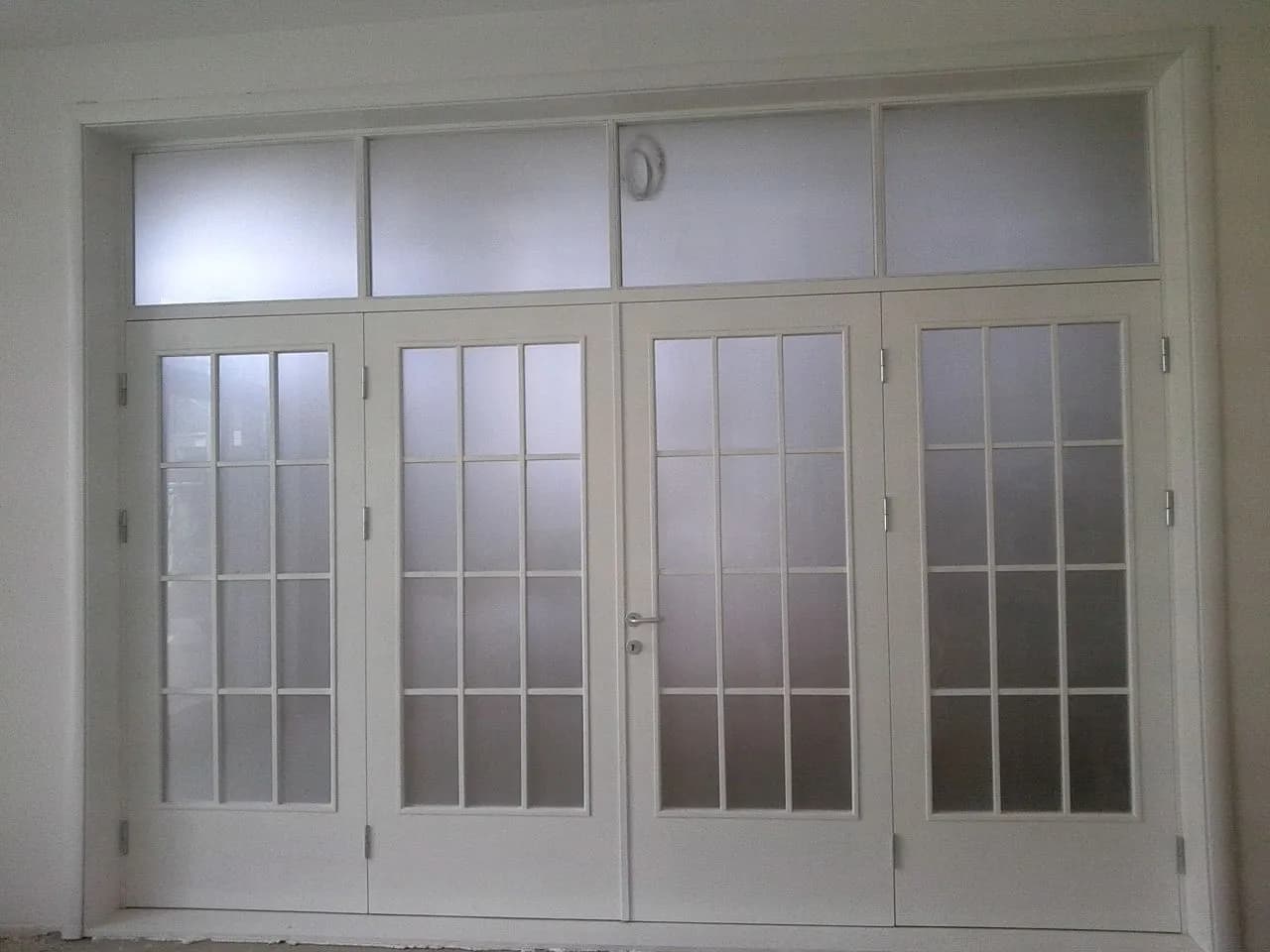 Ușă de interior instalată de Parquet Doors într-un proiect real